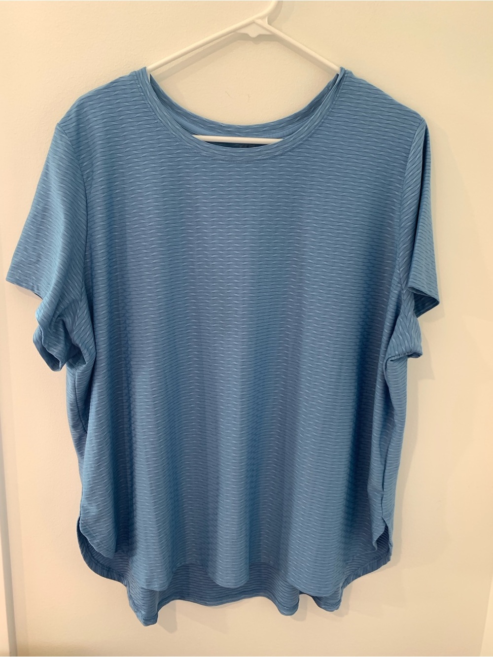 Vively blue sport tee